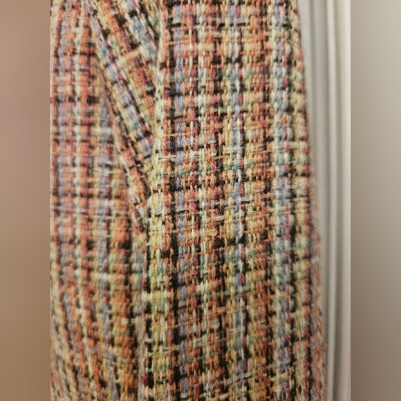 Woman's 2 piece suit - Picture 4 of 6